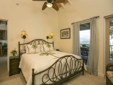 Beautiful Coral Bay Harbor 3 bed 3 ba property